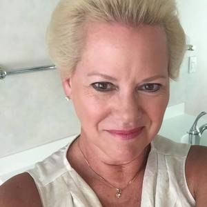Meet your Posher, Suzanne